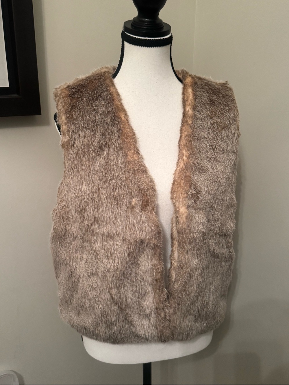 Aerie Faux Fur Vest Brown Open Front Sleeveless Soft Cozy Neutral Boho S